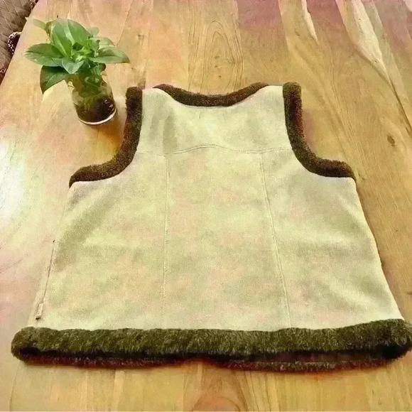 Vintage Oversized  Nature Tone Beige Fleece Button Down Vest with Faux Fur - Picture 10 of 12